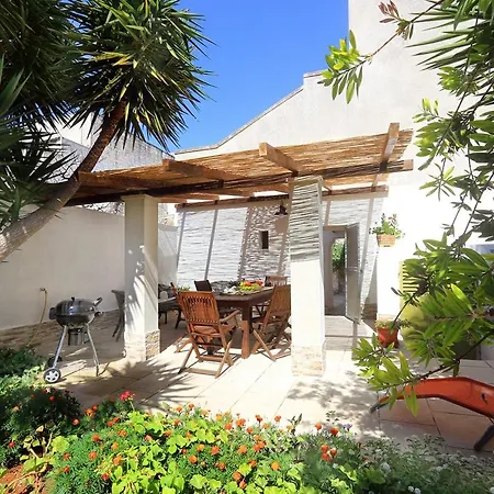 Apartment La Corte Antica
